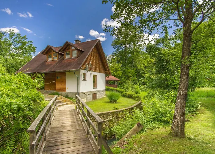 3 Bedroom Cozy In *
