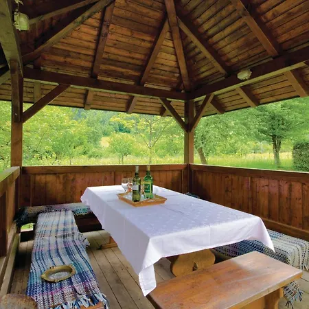 3 Bedroom Cozy In *