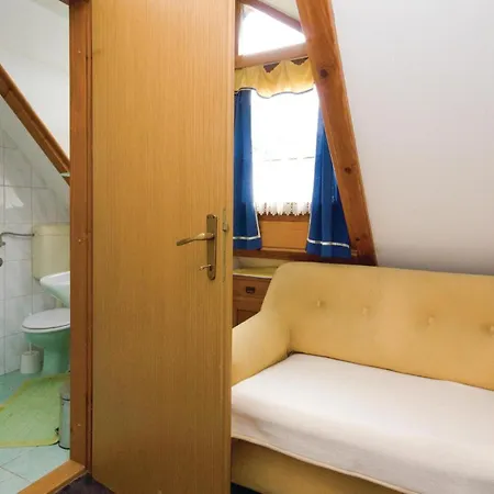 3 Bedroom Cozy In 度假居 Blazevci